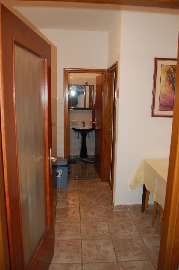 Apartments Villa Angela Krk Town Room photo